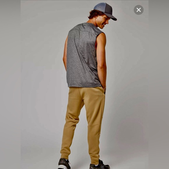 American Eagle Brown joggers, elastic waistband, drawstring, side pockets - Picture 2 of 8